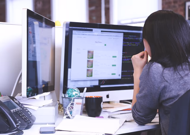 Ciberseguridad para Pequeñas Empresas en Dos Hermanas - Informática Entrenúcleos